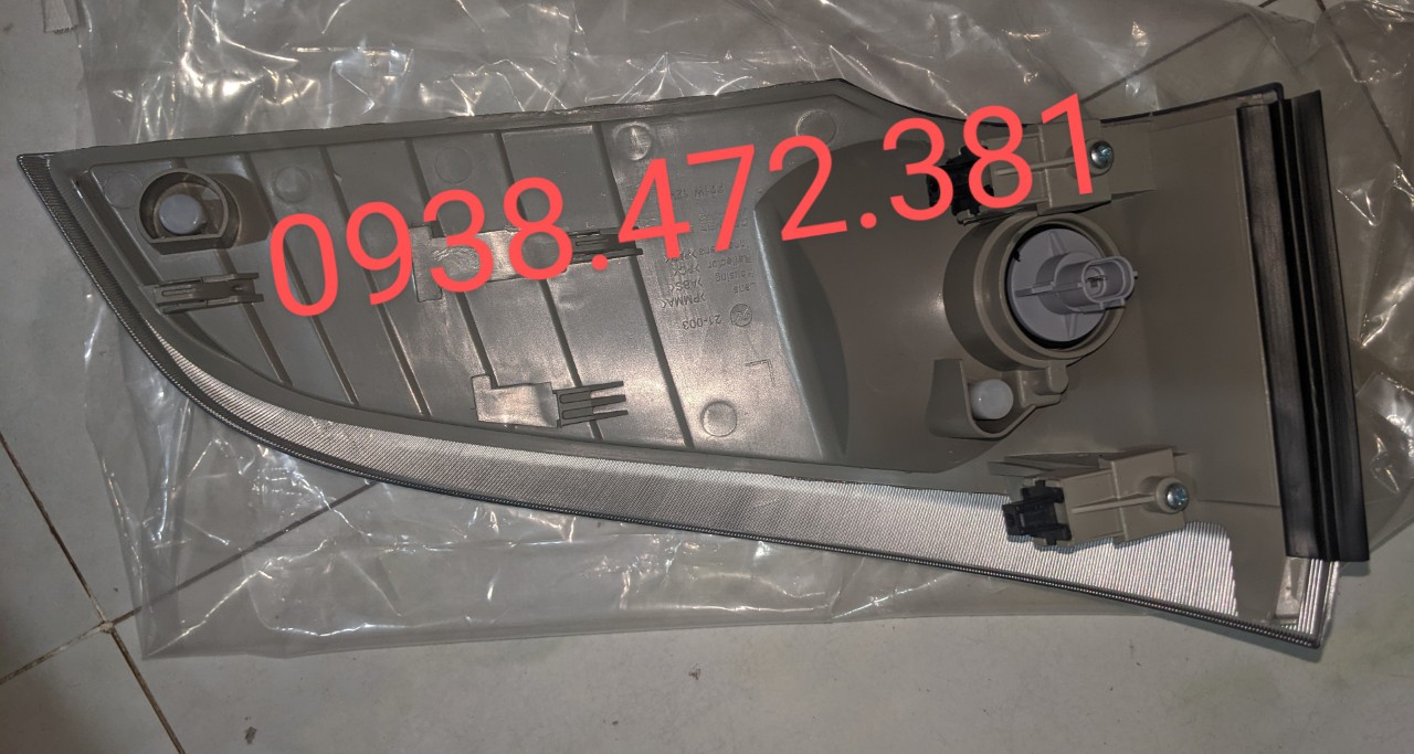 MK580840 ĐÈN XI NHAN CANTER